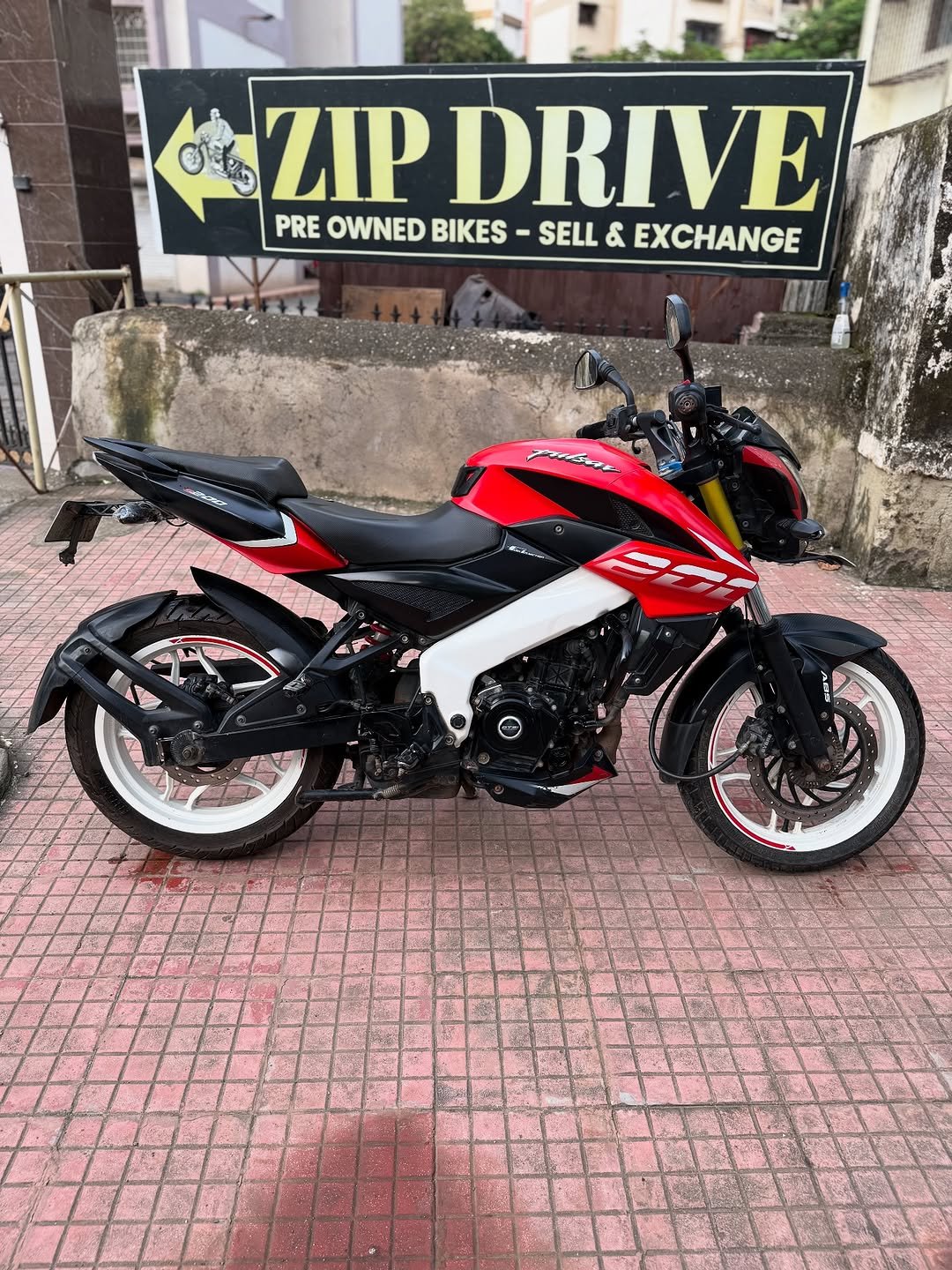 zipdrivemumbai 게시물 이미지: $FOLLOW US ON INSTA ID ZIPDRIVE MUMBAI...