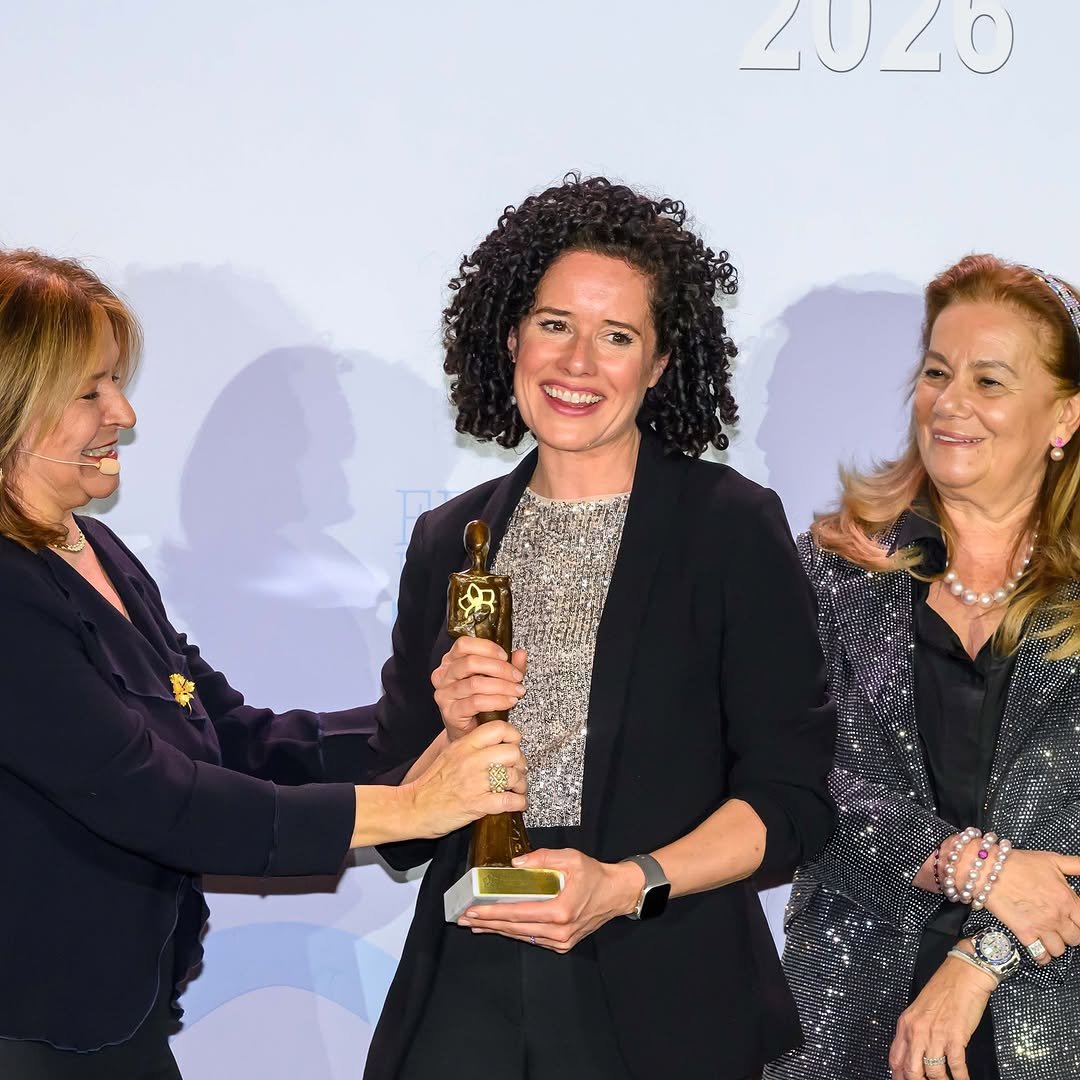 Photo shared by ZOE | Science & Nutrition on March 24, 2026 tagging @drsarahberry. May be an image of carpet and text.