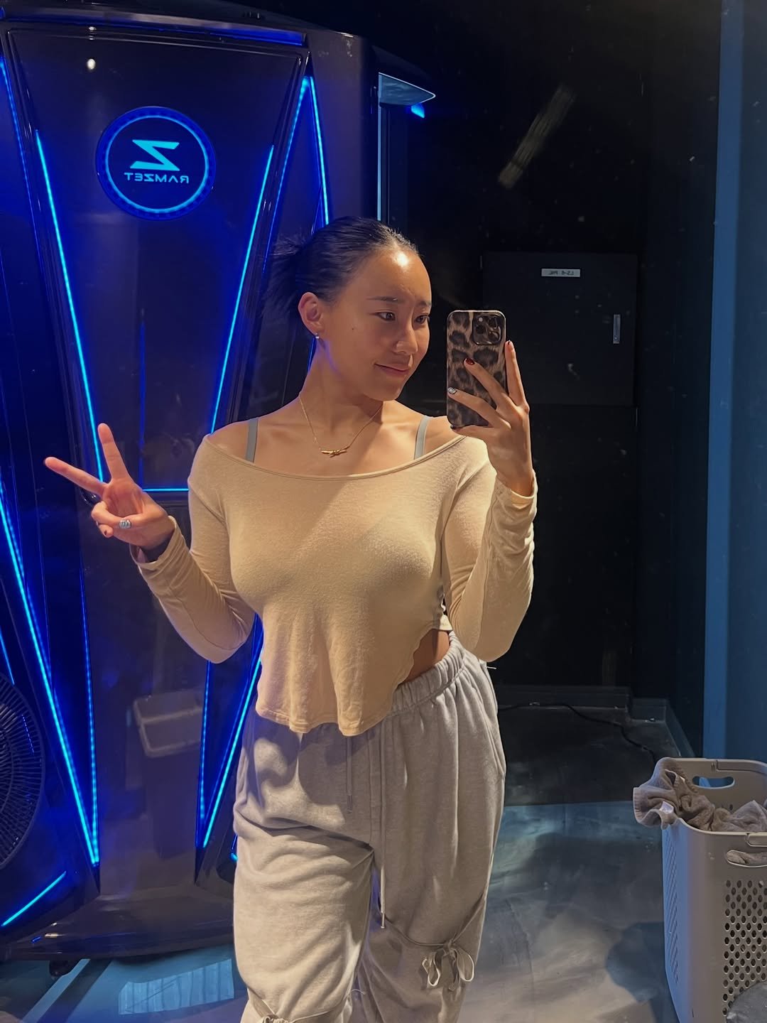 zonieter 게시물 이미지: 탠신부가 나의 로망 다시 꿉기 시작해야쥐 👰🏾‍♀️♨️