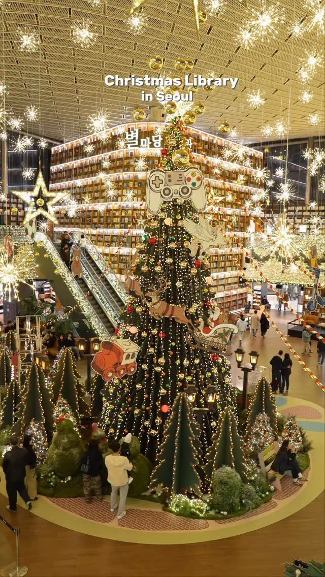 zoo_sorok 게시물 이미지: 7만 권 책 속에 펼쳐진 영롱한 크리스마스 세상📖🎄

별마당 도서관에 
영롱한...