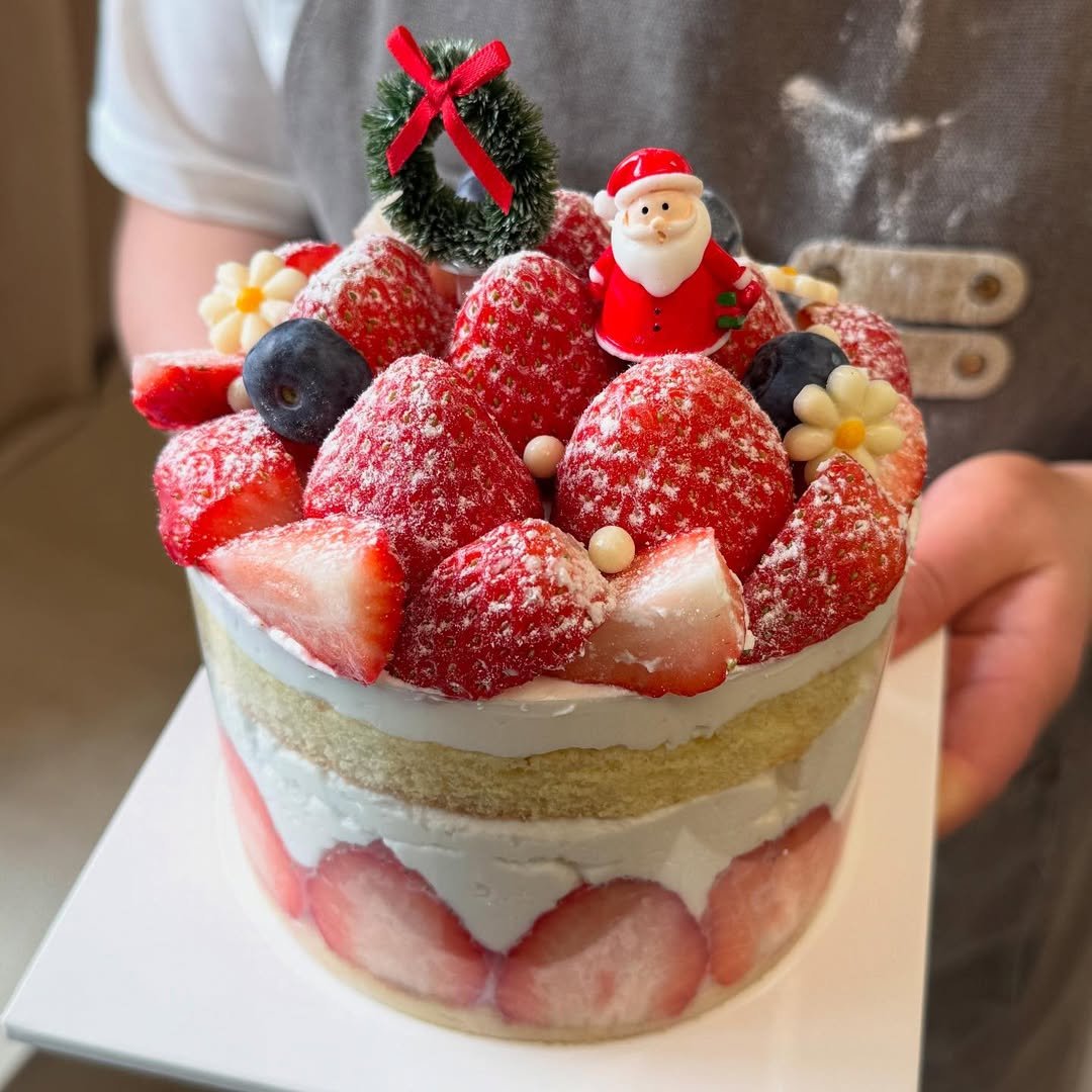 Photo by 쥬오베이커리 [케이크/쿠키/휘낭시에/베이글] on December 08, 2024.