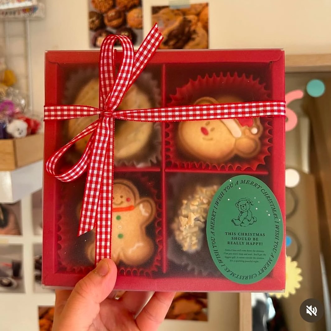 Photo by 쥬오베이커리 [케이크/쿠키/휘낭시에/베이글] on December 17, 2024.