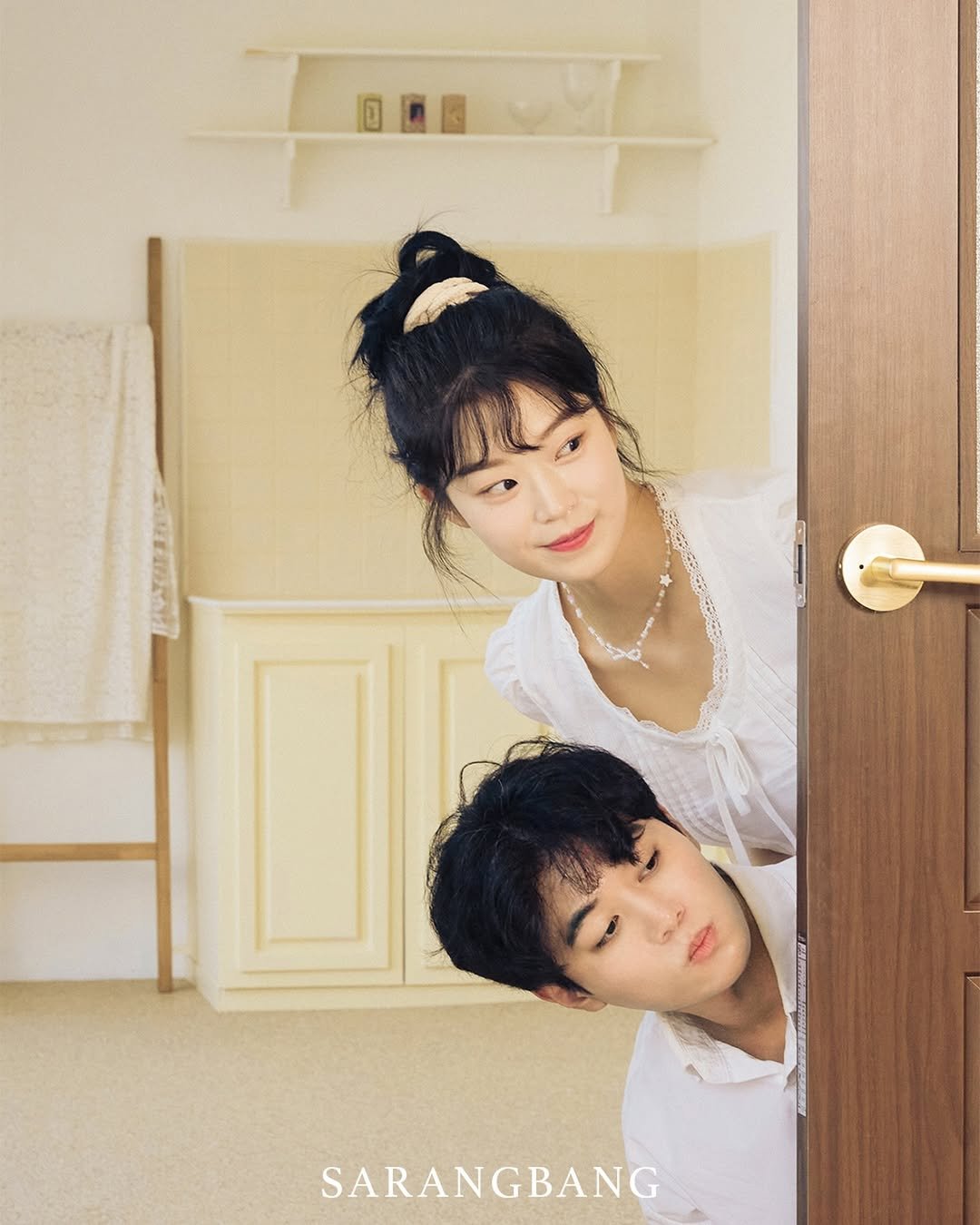 Photo shared by 짱이커플 on September 15, 2024 tagging @sarangbangstudio.