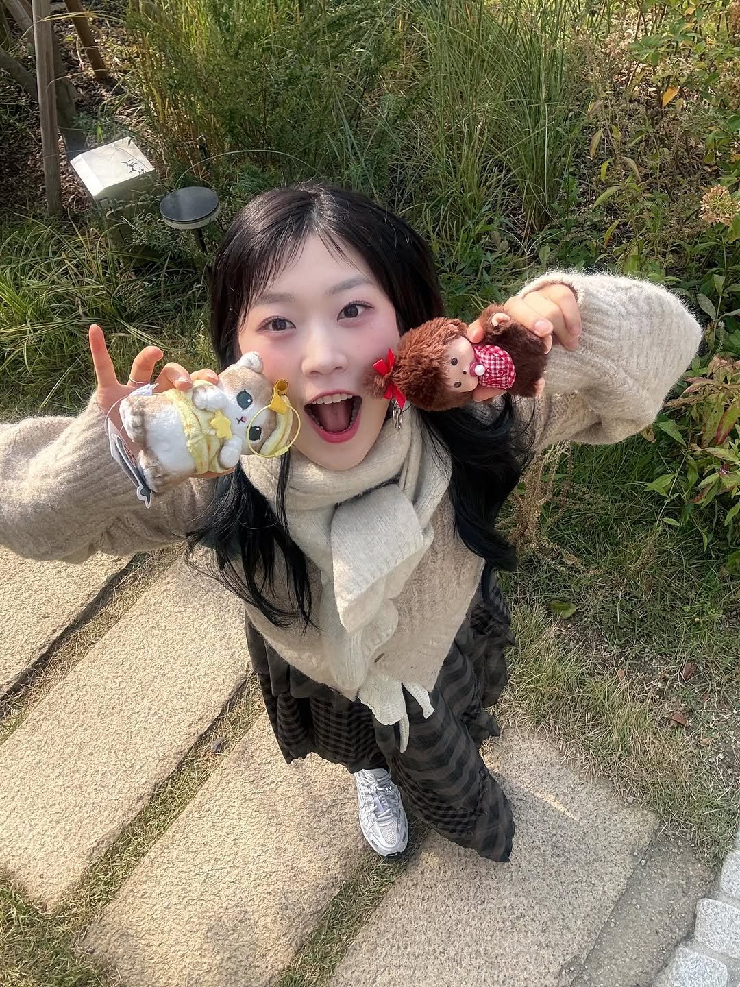 Photo by 짱이커플 on November 03, 2025. May be an image of outdoors and text.