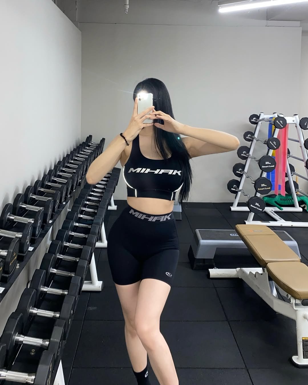 zziny.fit 게시물 이미지: 쩌번에 스토리에만 올렸던 건데
피드 박제하고 싶어서 올려봄..🖤

모듀들 즐거운...