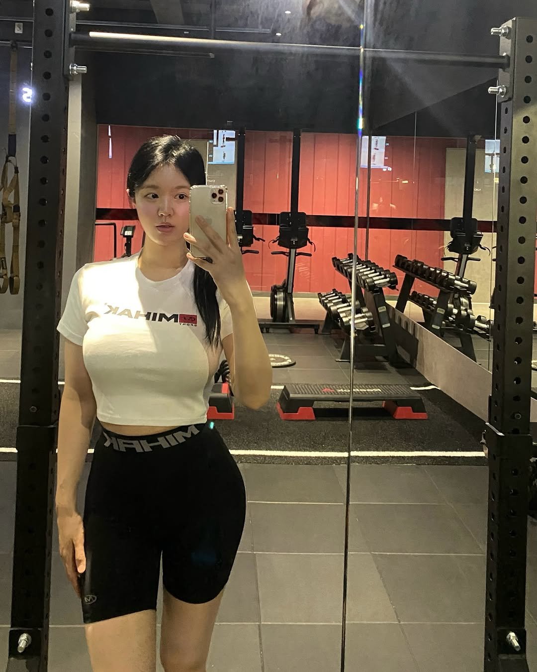 zziny.fit 게시물 이미지: #협찬 @mihk_official 

오늘 뉴헬수장 원정 간다고
몇 시간 못 자고...