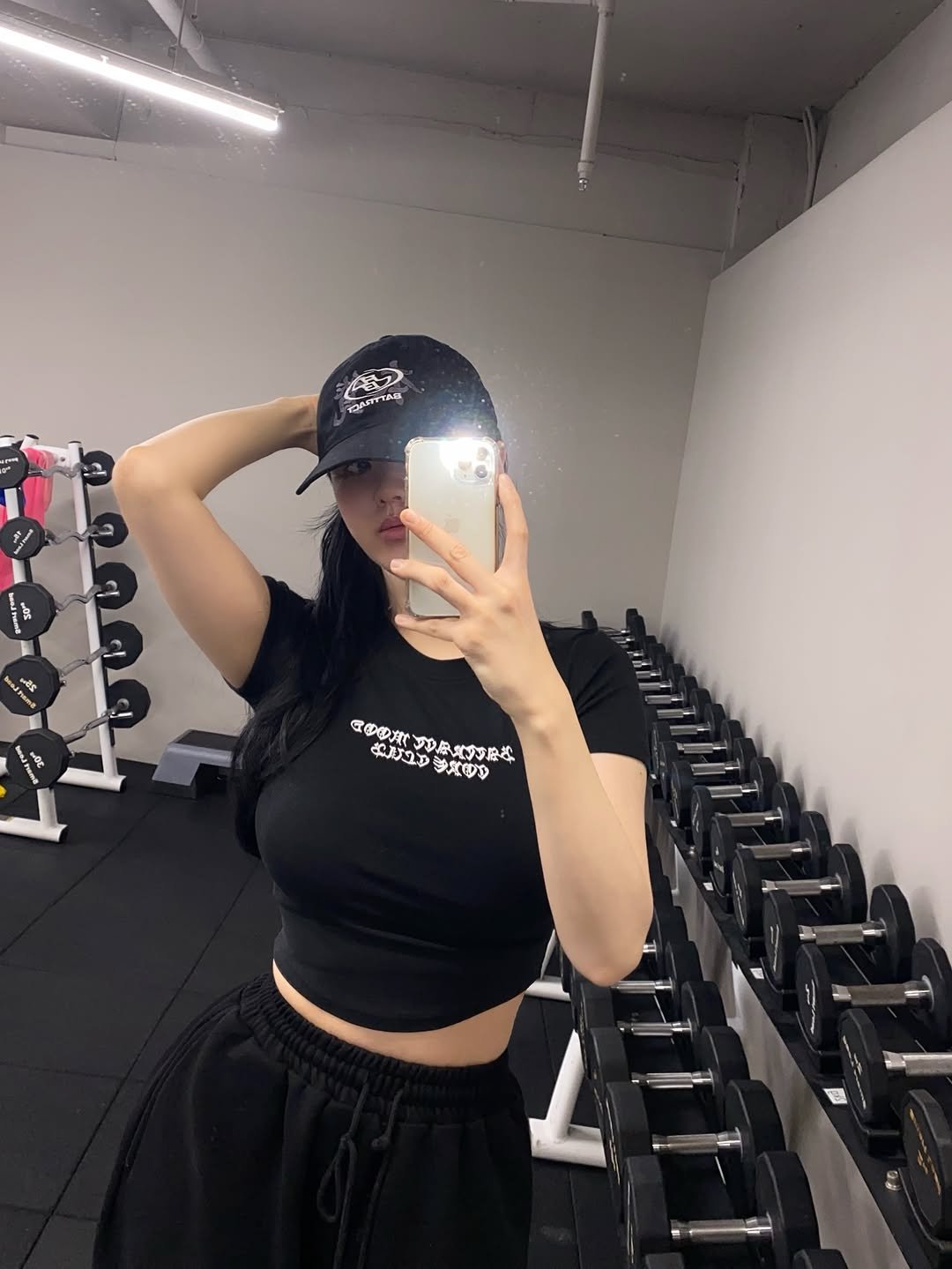 zziny.fit 게시물 이미지: #협찬 @battract_official 

힙한 모자 찾아땅🖤
베트랙트는 모자도...