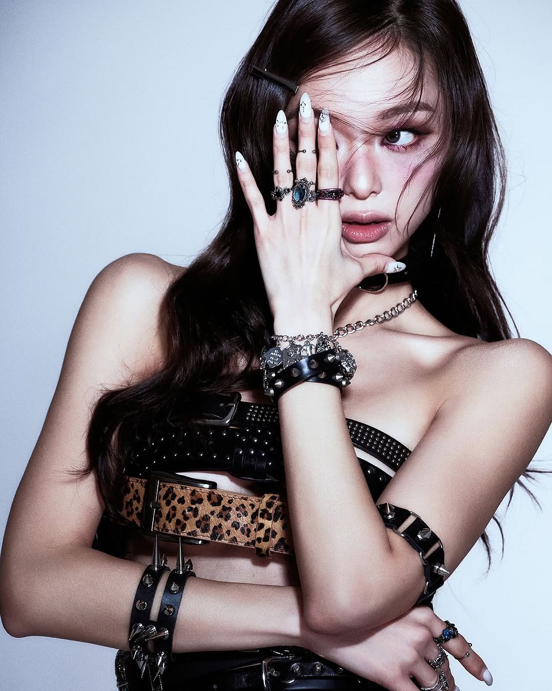 Photo by 헤어메이크업 연수 on February 13, 2025.