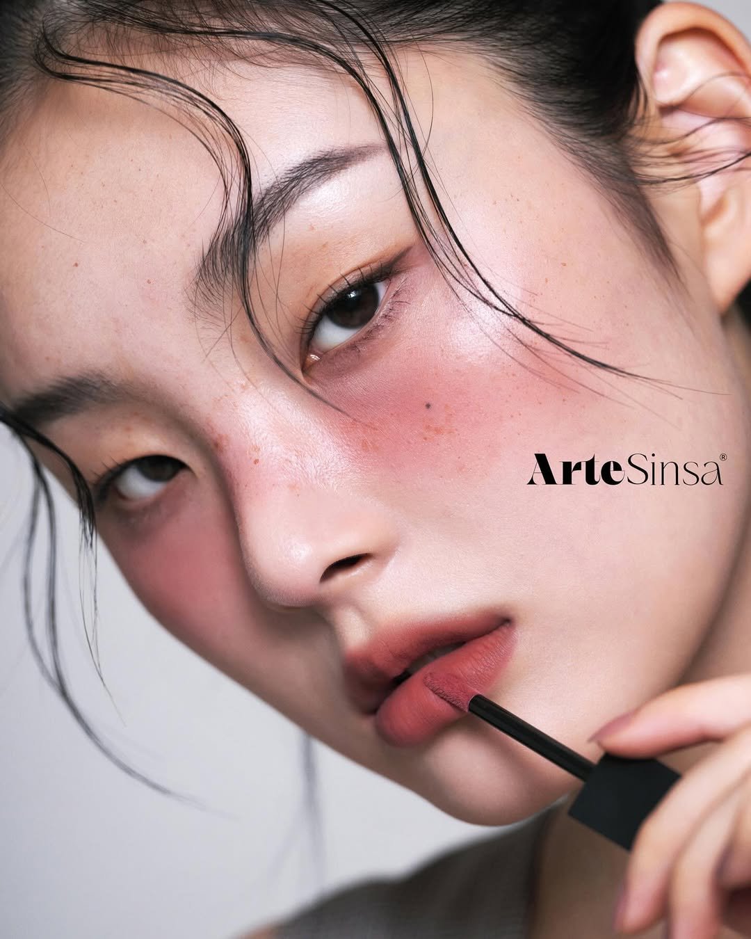 Photo shared by 헤어메이크업 연수 on January 02, 2025 tagging @artesinsa.official.