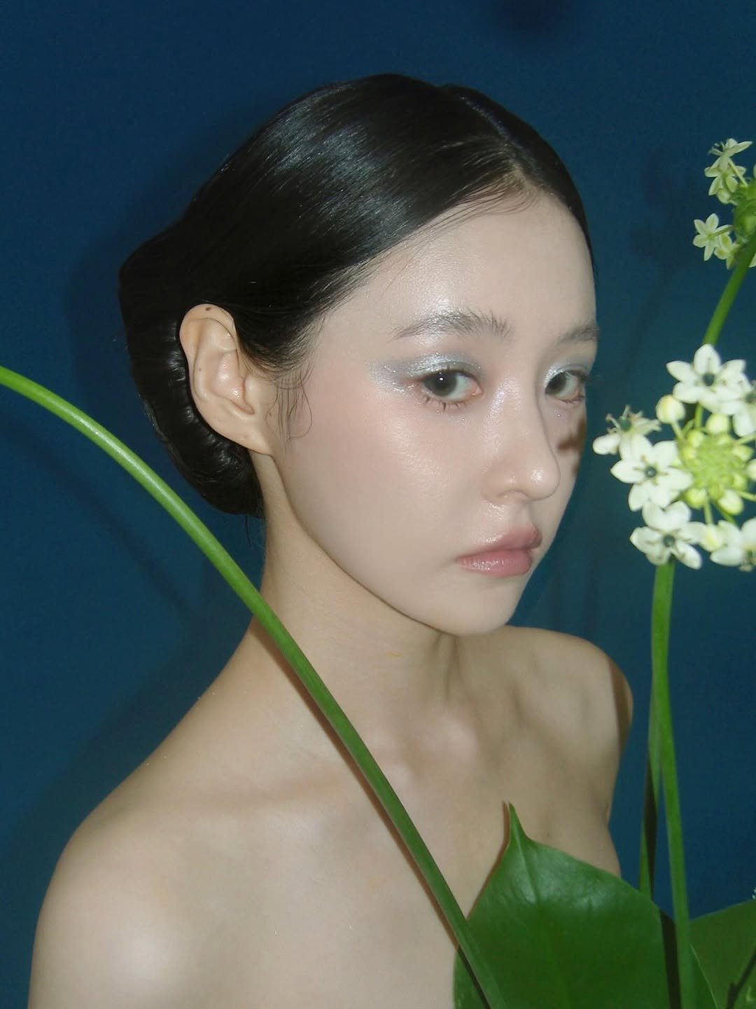 zzoomakeup 게시물 이미지: ⠀
A Study in Blue